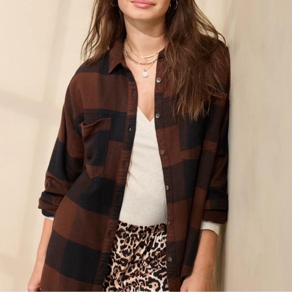 Aerie Navy and Brown Checkered Casual Shirt